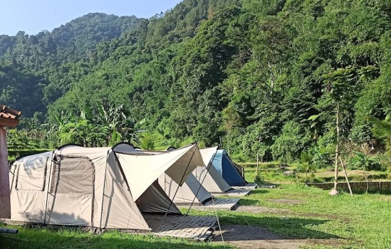 Lembah Cipanas Kelapa Camping Air Panas Ayoglamping