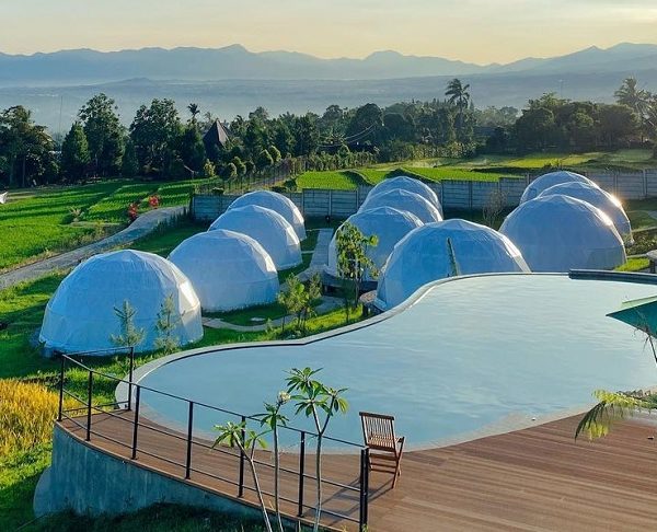 Lenirra Villa & Resto Glamping di Tengah Sawah