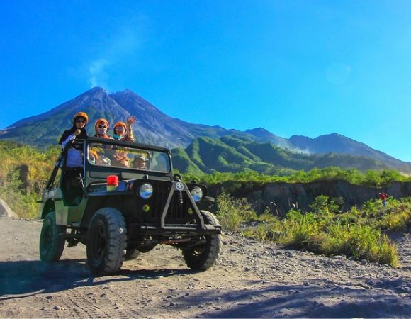 Offroad Merapi, Meniti Jejak Erupsi dan Petilasan Mbah Marijan