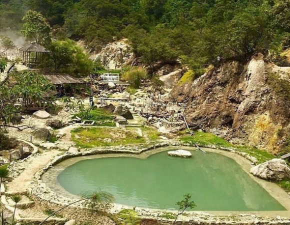 Kawah Rengganis Plus Jembatan Gantung Tambah Manis