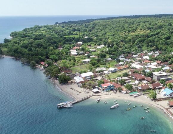 Pulau Moyo Didamba Selebriti Dunia