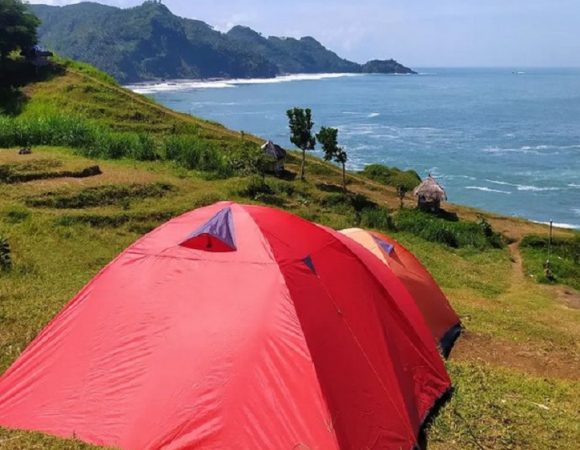 Pantai Menganti Camping Kebumen