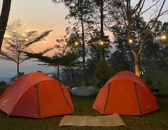Romantic Camp Bistro Camping di Atas Batu