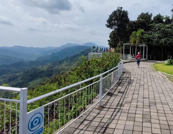 Banyak Spot Selfie di De Mangol View Yogya