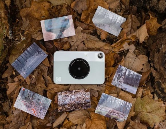 Kodak Printomatic Kamera Praktis buat Glamping