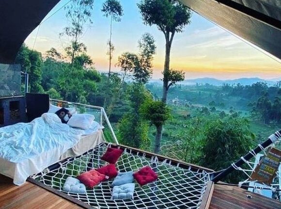 10 Rekomendasi Glamping di Bandung buat Tahun Baru