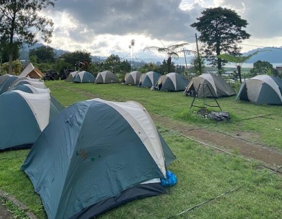 Taman Denbukit Camping Bermacam Tenda di Bedugul