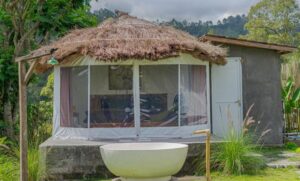 Polestay Glamping Kintamani di Lembah Gunung Batur