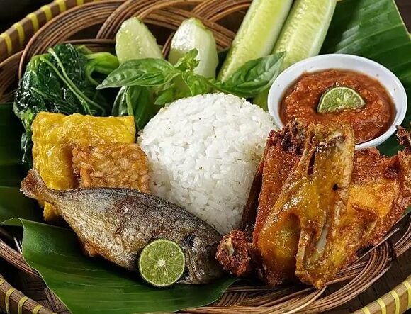 Nasi Tempong Khas Banyuwangi