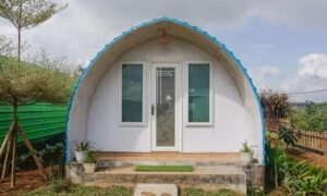 Rainbow Glamping Kabin Warna-Warni di Tabanan