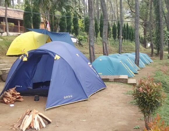 Benjor Pine Camp Ground Camping Beragam Air Terjun Tumpang